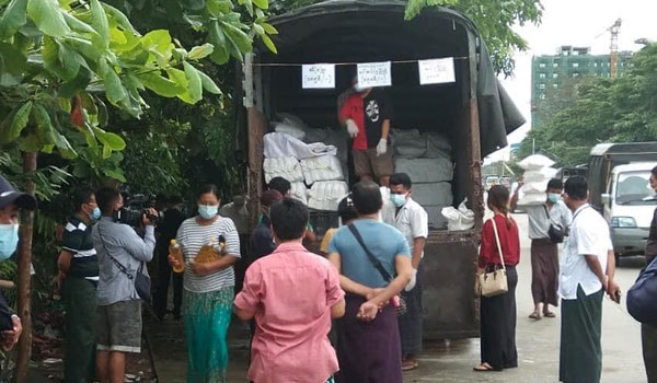 ဆန်ကြမ်း၁ပြည် တစ်ထောင်ကျပ်နှင့် လှိုင်သာယာတွင် ဆန်စပါးကုန်သည်များအသင်းက ရောင်းချ