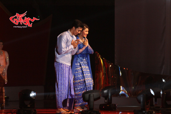 ၂၀၁၄ - ၂၀၁၅ခုႏွစ္ အတြက္ၿမန္မာရုပ္ရွင္ထူးခၽြန္ဆု ေပးပြဲအခမ္းအနားတြင္ ေတြ႕ၿမင္ရေသာ ေရႊၾကိဳေမာင္မယ္မ်ား