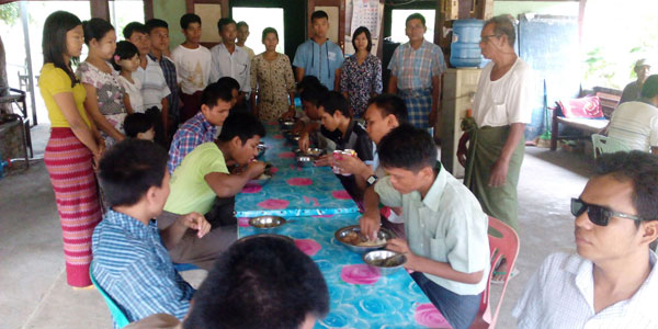 လူသားခ်င္းစာနာစြာျဖင့္ပခုကၠဴမ်က္မျမင္ေက်ာင္းသို႕ဆက္သြယ္လွဴဒါန္းနိုင္