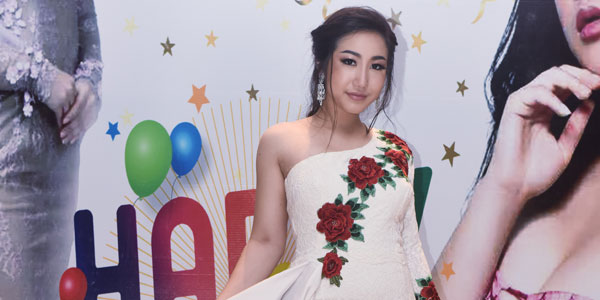 Miss Universe Pyin Oo Lwin 2017 အလွမယ္ ထြဋ္ျမတ္ေရႊရည္ ရဲ႕ ၁၆ နွစ္ ျပည့္ေမြးေန႔ပြဲ