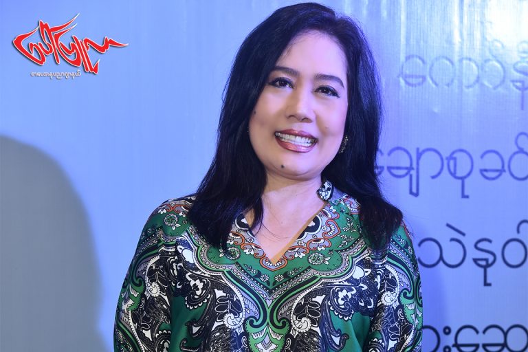 နိုင္ငံေတာ္ အစိုးရက ဂီတနဲ့ ပတ္သတ္ျပီးေတာ့လည္း ဆုေတြ  ခ်ီးျမွင့္ေစခ်င္တယ္ ေကာ္နီ