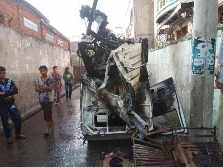 မန္တလေးတွင် ရပ်ထားသည့်ကားတစ်စီး လက်လုပ်မိုင်းဖြင့်ပစ်ပေါက်ခံရ၍ မီးလောင်ပျက်စီးပြီး အ မျိုးသမီးတစ်ဦးဒဏ်ရာရ