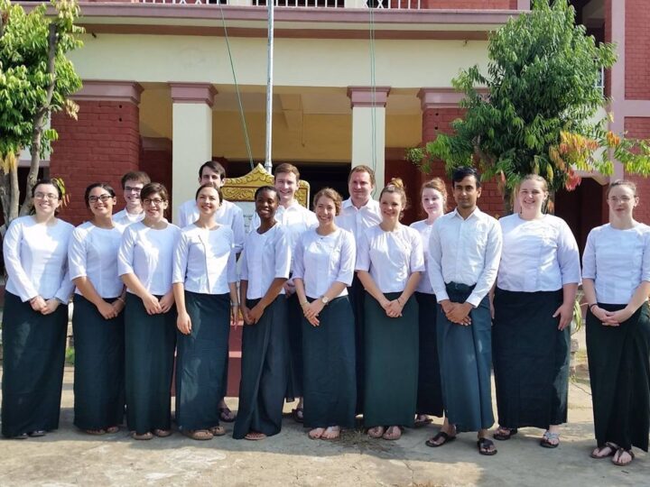 Peace Corps အဖွဲ့ မြန်မာနိုင်ငံအတွင်း လုပ်ငန်းများ ရပ်ဆိုင်းမှု အခြေခံပညာကျောင်းသားများအတွက် နစ်နာမှုဖြစ်စေခဲ့