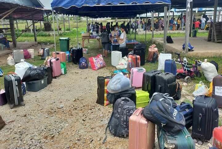 လာအိုနိုင်ငံမှ နေရပ်ပြန်မြန်မာနိုင်ငံသား ၂၀၀ နီးပါးခန့် တာချီလိတ်မြို့ ဝန်ပုံဆိပ်ကမ်းသို့ရောက်ရှိလာ