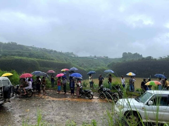 ဖားကန့်မြို့နယ်တွင် ကျောက်စိမ်းလုပ်ကွက်ဟောင်းကျင်းအတွင်းသို့ ကိုယ်ပိုင်ကားပြုတ်ကျ ၍ ၃ ဦးပျောက်ဆုံး