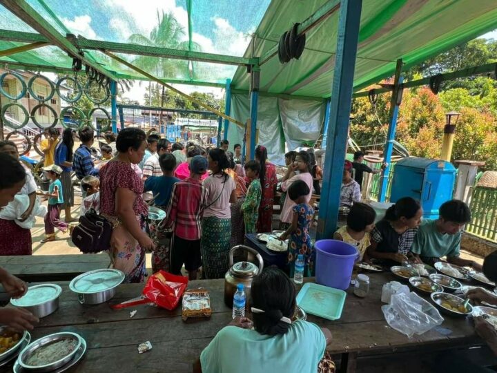 ဖားကန့်မြို့နယ်တွင် စစ်ဘေးရှောင်ယာယီကယ် ဆယ်ရေးစခန်း ၁၀ ခုဖွင့်လှစ်ပေးထားရ
