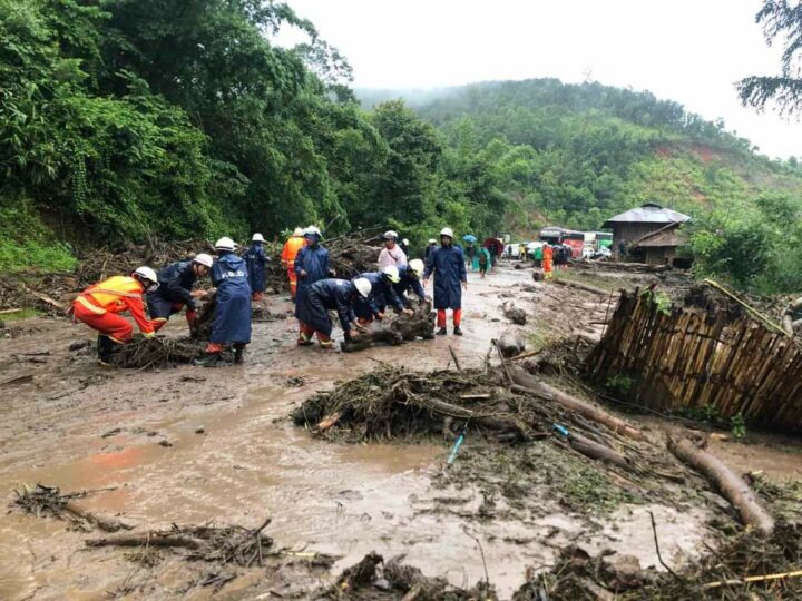 ကျိုင်းတုံမြို့နယ်တွင် မိုးသည်းထန်စွာရွာသွန်းပြီး တောင်ကျရေစီးဆင်းမှုကြောင့် အမျိုးသားတစ်ဦးသေဆုံးကာ အမျိုးသမီးတစ်ဦးပျောက်ဆုံးနေ