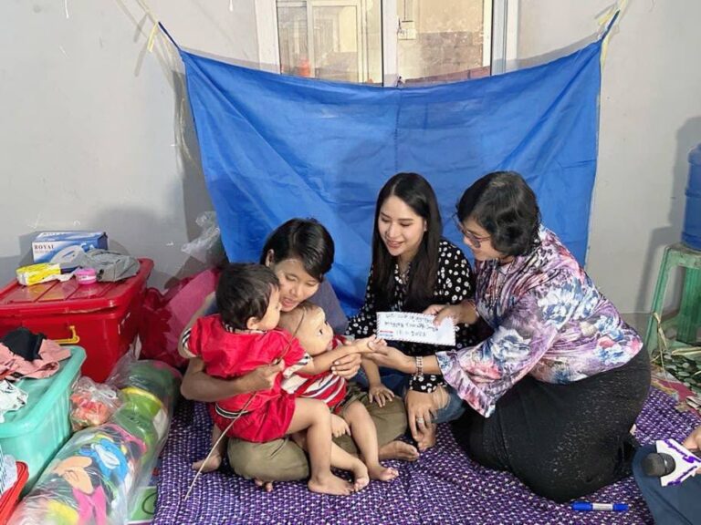 Single Mother ကို မုန့်ဟင်းခါးဆိုင်ဖွင့်ပေးခဲ့တဲ့ ပိုးကြာဖြူခင်