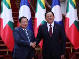 မြန်မာ-လာအို ချစ်ကြည်ရေးနှင့် စီးပွားရေးပူးပေါင်းဆောင်ရွက်မှု မြှင့်တင်ရေး ဝန်ကြီးချုပ်နှစ်ဦး တွေ့ဆုံ